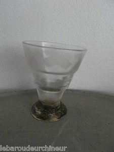 Petit verre avec dessous en métal ou argent - Picture 1 of 1