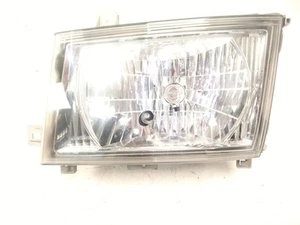 MK581215 FARO ANTERIORE SINISTRO / 2702647 PER FUSO MITSUBISHI CANTER 7C15 ECO - Foto 1 di 3