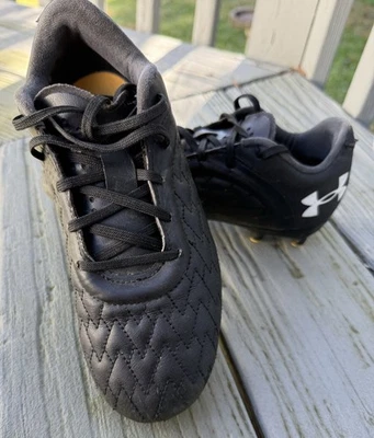 Under Armour  Soccer Football Shoes Cleats Magnetico Youth Size 4 Black - Image 1 of 4