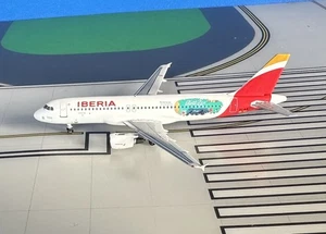 Iberia Airbus A320-214 EC-ILS Sonderfarben 1:400 Diecast Aeroclassics - Bild 1 von 2