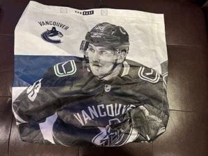 Vancouver Canucks REUSABLE SHOPPING BAG - Bo Horvat, Brock Boeser - NHL - Picture 1 of 2