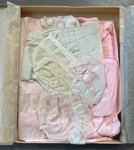 VTG 1940/50s Bonny Babe Baby Girls Clothes Bonnets, Swaddle, Dress Original Box - Picture 1 of 9