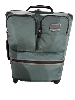 NOVO Tumi Ellison CONTINENTAL 22” - Estojo de terno embalagem 4 rodas - VERDE OPALA ESCURA - Imagem 1 de 4