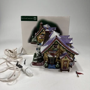 Dept 56 Mickey’s Cratchit’s Cottage 565901 North Pole Disney Village W Box - Picture 1 of 14