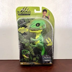 WOwWee UNTAMED RAPTOR (Fingerlings) Hazard BRAND NEW BATTERIES INCLUDED - Picture 1 of 2