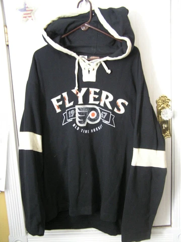 FLYERS LACE UP HOCKEY HOODIE Cover