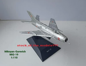✈READ!!! MIG-19 Farmer 1:110 DeAgostini Soviet Air Force Fighter Aircraft model - Picture 1 of 6