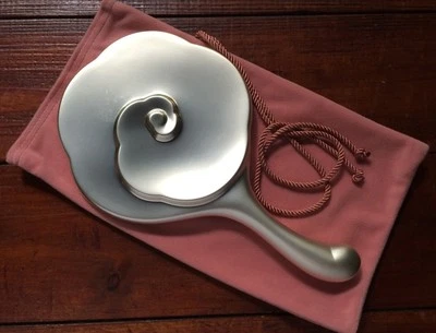 Espejo de mano B exclusivo de Japón 1997 Shiseido Hanatsubaki Angela Cummings Tiffany Foto 1 de 4