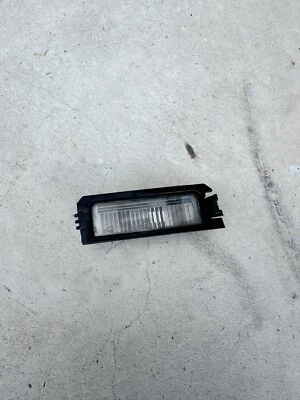 2021-2024 HYUNDAI VENUE REAR BUMPER RIGHT SIDE LICENSE PLATE LIGHT LAMP OEM - Image 1 of 4