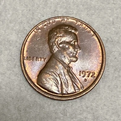 1972 D- OFF CENTER RIM Very well Lincoln memorial RED penny - Image 1 of 4