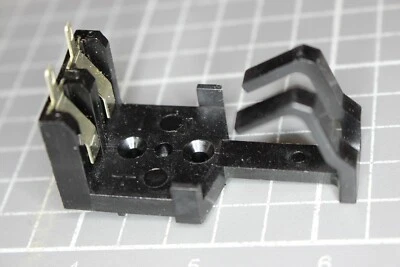 BULGIN  5 Stück Batterie Halterung für 9V-Block mit Lötfahnen und Lötpins - Bild 1 von 2