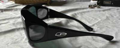 Gafas de sol Jonathan Paul Fitovers polarizadas UV 400 negras RZ005 Foto 1 de 4