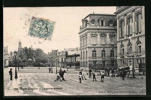 CPA Saint-Quentin, La place Babeuf - Picture 1 of 2