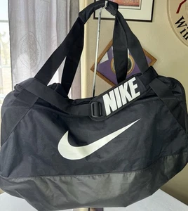 Nike Large Black Duffle Gym Bag NWOT Unisex - Picture 1 of 24