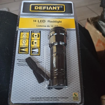 Linterna LED Defiant 78 Lúmenes 14, Compacta Foto 1 de 4