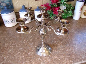 Candelabro vintage placcato argento 5 candele con 4 bracci 11" supporto resistente - Foto 1 di 4