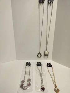 Paparazzi Jewelry ~ Earrings And Necklaces Kit Lot of 5 pieces ~ New #25168 - Picture 1 of 10