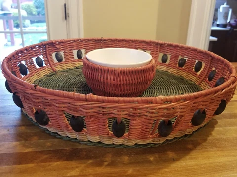 Vtg Watermelon Wicker Rattan 15” Round Chip N Dip Basket w Melamine bowl Picnic Cover