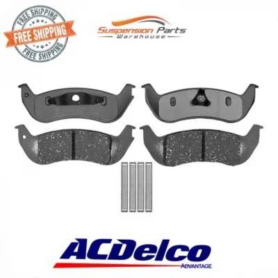 Pastillas de freno traseras de cerámica 14D1040CH para Ford Crown Victoria 4,6 L V8 2003-2008  Foto 1 de 2