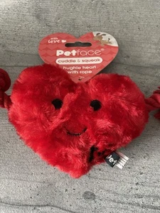 Petface Hughie Heart Cuddle and Squeak - Heart Shape Plush Toy with Rope - New - Picture 1 of 6