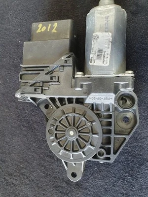 VOLKSWAGEN GOLF RIGHT REAR WND REG/MOTOR GEN 6, HATCH, DOOR MOTOR ONLY, 10/08-03 - Image 1 of 4