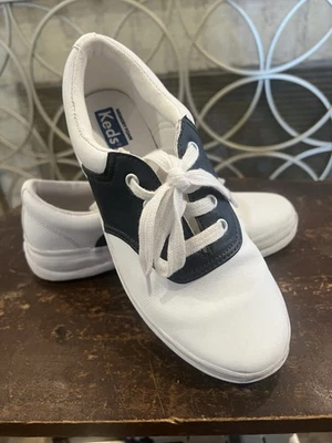 Girls KEDS Oxfords White Navy Leather Lace Up Shoes Size US 3 Worn ONCE - Image 1 of 4