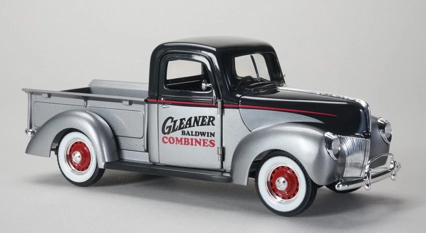 FORD PICK UP 1940 GLEANER 1:25 - Immagine 1 di 1