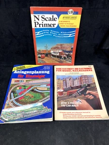 VINTAGE MODEL TRAINS RAILROADING BOOKS, LOT OF 3, ONE IN GERMAN - Picture 1 of 9