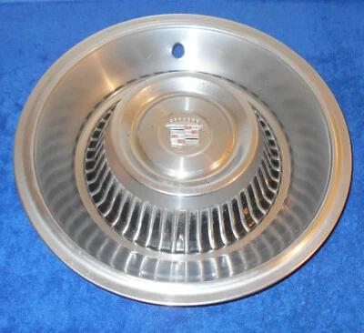1963 1964 Cadillac 62 DeVille Eldorado Fleetwood 75 ORIGINAL HUB CAP WHEEL COVER - Image 1 of 4