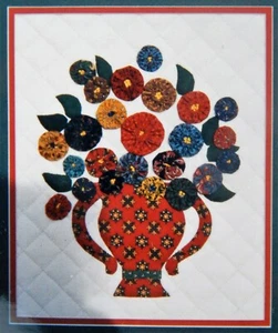 Kit de edredón Schoolhouse Designs BALTIMORE PERENNIALS Yo Yo Applique 12"x14" - Nuevo en paquete - Imagen 1 de 4