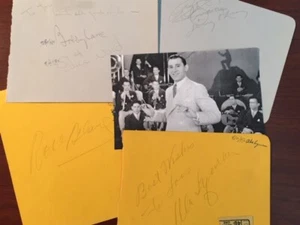 PÁGINAS DE ÁLBUM FIRMADAS ABE LYMAN Y 5 MIEMBROS DE LA BANDA INCLUYENDO VOCALISTA ROSE BLANE - Imagen 1 de 1