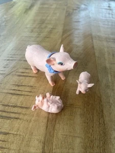 Barbie Magical Pets Mommy and Babies Nibbles Playset 1997 Replacement Pigs - Picture 1 of 1