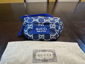 New Authentic Gucci GG Supreme Blue White Waist Bag - Picture 1 of 12