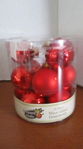 Designers Studio Set of 13 SHINY & SATIN  GLASS Christmas  ORNAMENTS in Package - Bild 1 von 5