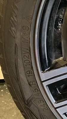 X4/X3 Wie Neu. 1x Wintersport gefahren. Orig.BMW NP 2700,- 19 Zoll 245/45 Privat - Bild 1 von 4