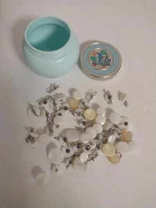 Vintage Set MOP Perlmutt Knöpfe mit Avon Paradiesvogel Schmuck Andenken Glas - Bild 1 von 10