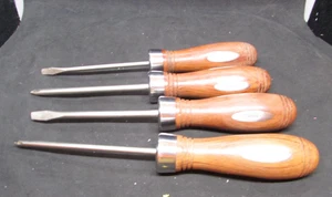 Group of 4 Sheffield Wood Handled Screw Drivers - Picture 1 of 5