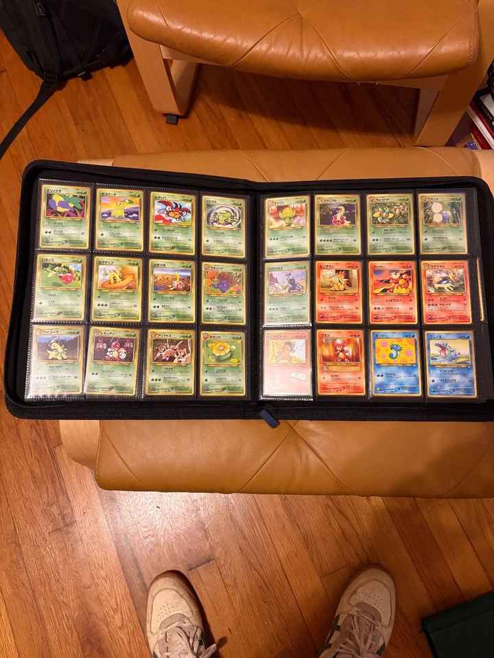 Conjuntos Pokémon Japoneses - Neo Genesis, Neo Discovery, Neo Revelation, Neo Destiny Foto 1 de 4