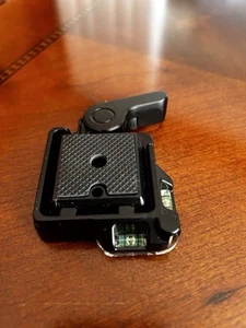 Quick Release Clamp Adapter+Plate for Manfrotto 200PL-14 323 RC2 Tripod - Picture 1 of 1