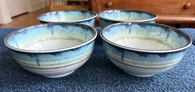 Juego de 4 cuencos de sopa rústicos azules de melamina William Sonoma Foto 1 de 4