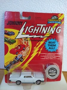 Johnny Lightning The Challengers White Custom Continental NIP - Picture 1 of 3