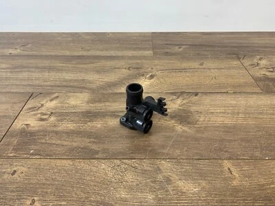 Volkswagen Jetta Passat 1993-1998 motor de golf brida de refrigerante 037-121-132-E OEM Foto 1 de 4