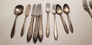 Vintage (1934) Oneida (Wm A Rogers) Silver Flatwear Set - 9 pieces - Picture 1 of 11