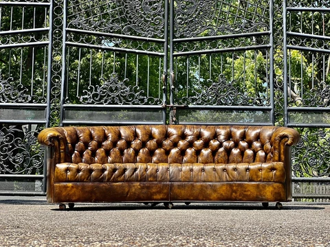 Vintage Antique Curved Tufted Leather chesterfield sofa Cover