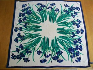 MUSEUM OF FINE ART BOSTON. FABULOUS IRISES DESIGN VINTAGE SILK SCARF - Picture 1 of 7