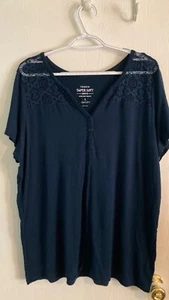 Torrid Womens Plus Supersoft Navy Lace Yoke Short Sleeve Top Size 1X ECU - Picture 1 of 3