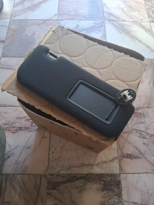 2021-2025 LEXUS IS300 IS350 PARABRISAS DELANTERO DERECHO PARASOL NEGRO OEM Foto 1 de 2