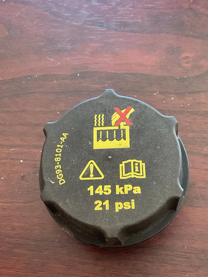 2015 Ford Fusion 2.5L Coolant Reservoir Tank Cap #DG93-8101-AA - Image 1 of 1