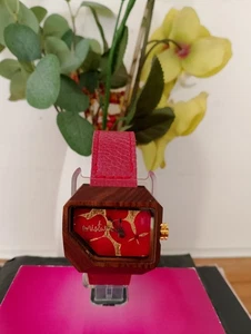 mistura Juno Red Flowers Pui Uhr - Bild 1 von 16