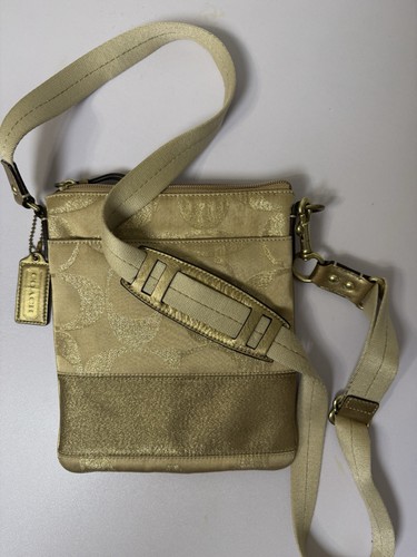 Borsa a tracolla Coach Signature Stripe Shimmer G borchie G0867 42020
